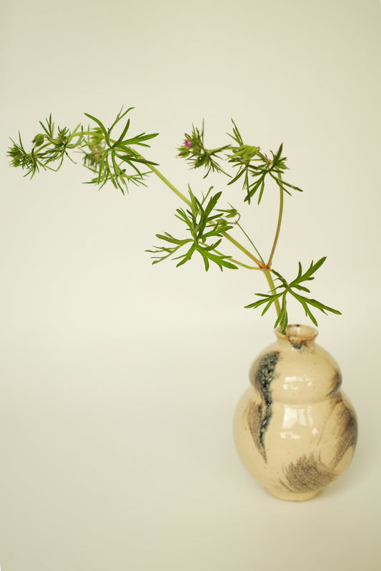 Acorn Vase 11